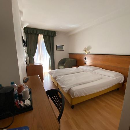 Albergo Aprica Garni Екстер'єр фото